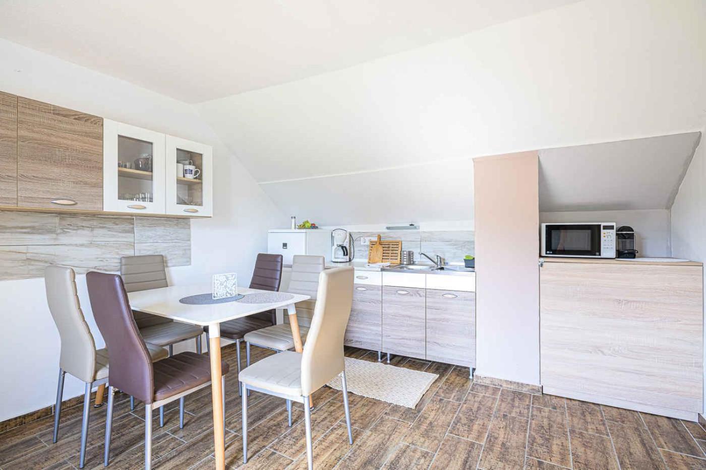 Apartments In Balatongyoeroek 34590 Eksteriør bilde